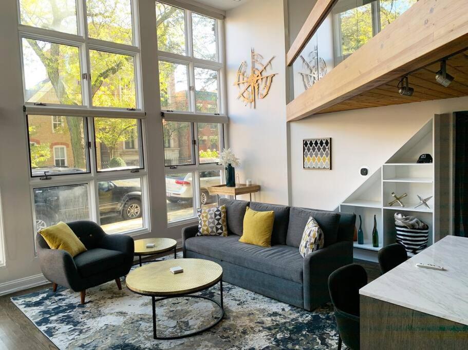 Апартаменты Lincoln Park Light-Filled Loft Чикаго Экстерьер фото